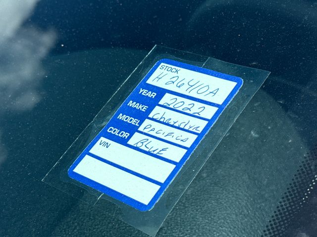 2022 Chrysler Pacifica Touring L - Photo 10