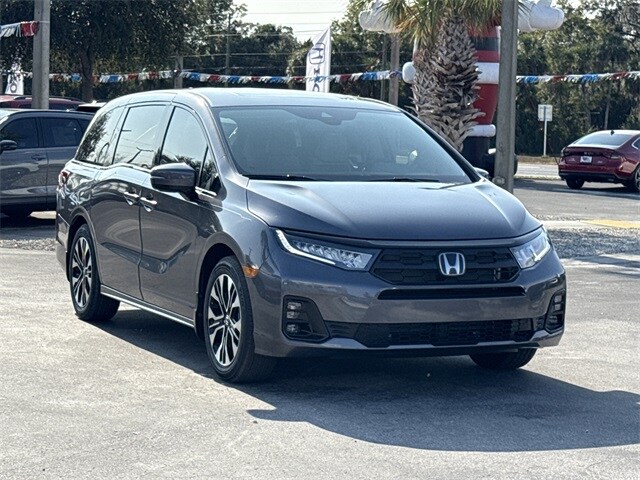2026 Honda Odyssey Elite photo 2