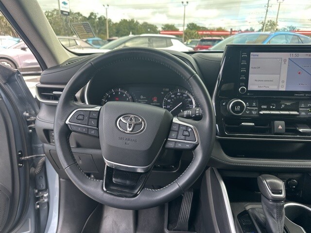 2020 Toyota Highlander XLE photo 2