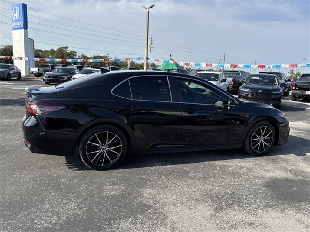 Used 2024 Toyota Camry SE Sedan
