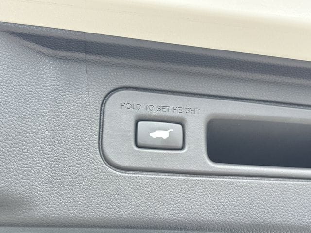 2025 Honda Pilot Touring+ - Photo 10