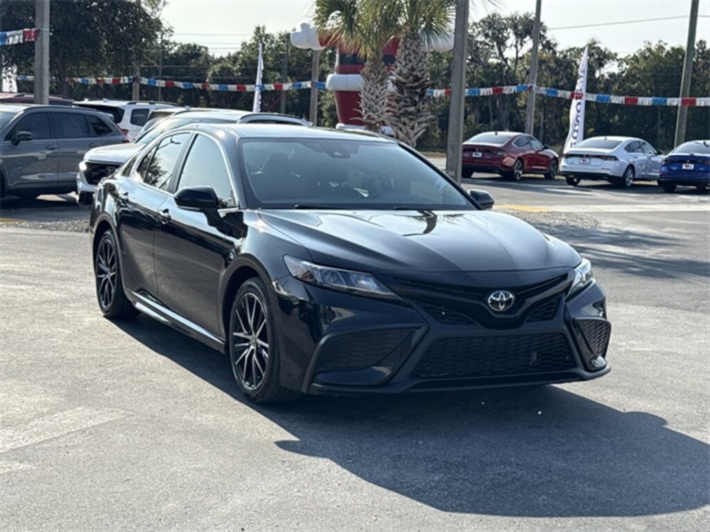 Used 2024 Toyota Camry SE Sedan