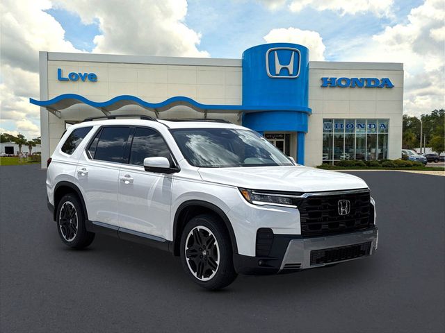 2026 Honda Pilot Touring AWD's photo