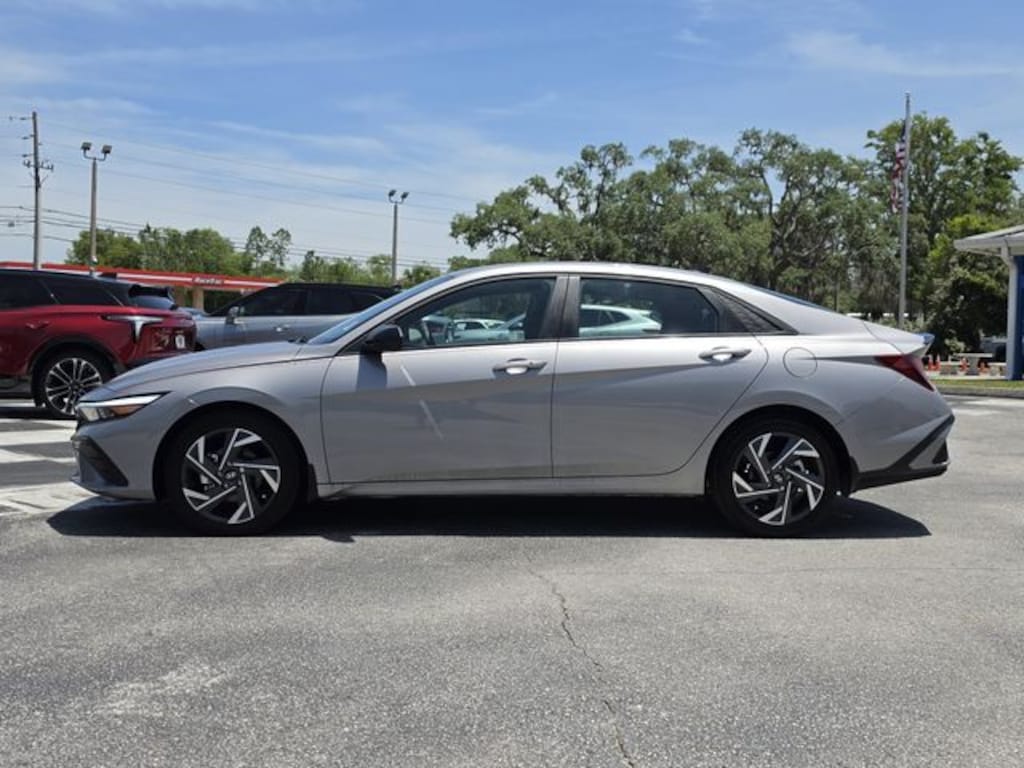 Used 2025 Hyundai Elantra SEL Sport Sedan