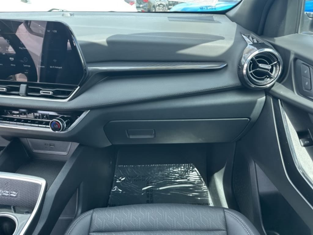 Used 2025 Chevrolet Equinox LT SUV