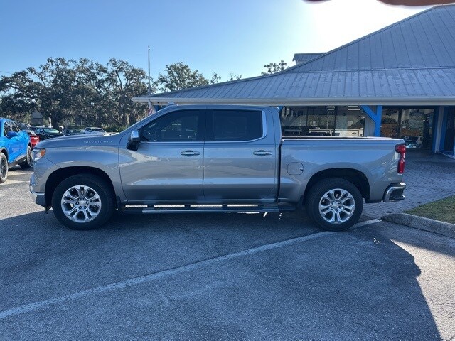 2024 Chevrolet Silverado 1500 LTZ photo 2