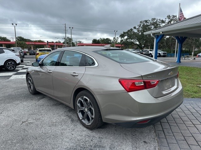 2023 Chevrolet Malibu 1LT photo 3