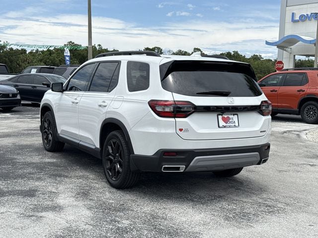 2025 Honda Pilot Touring+ - Photo 9