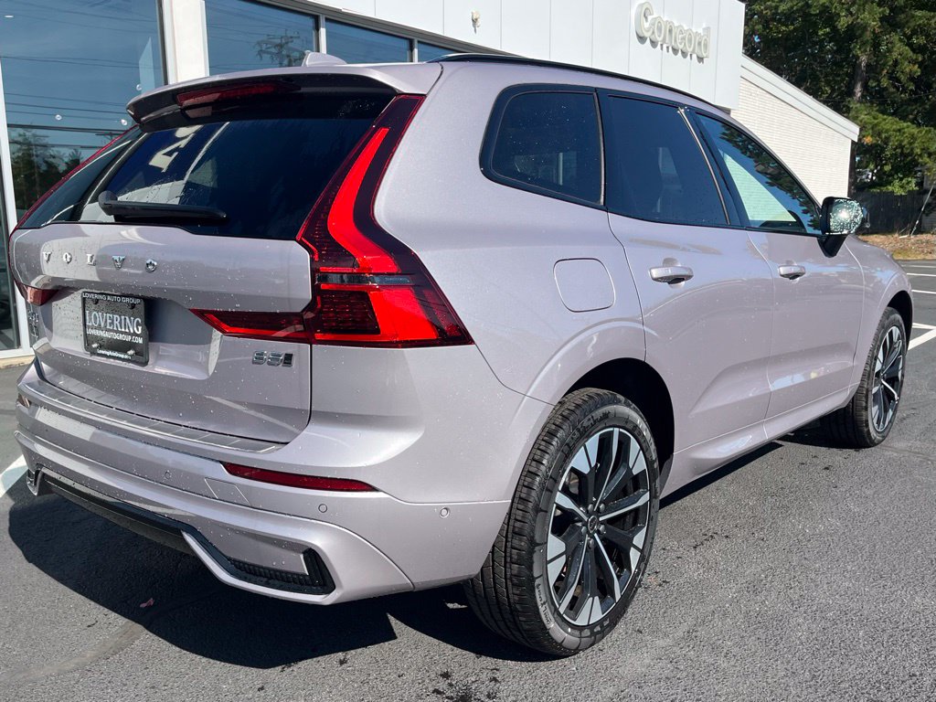 2026 Volvo XC60 Plus - Photo 5