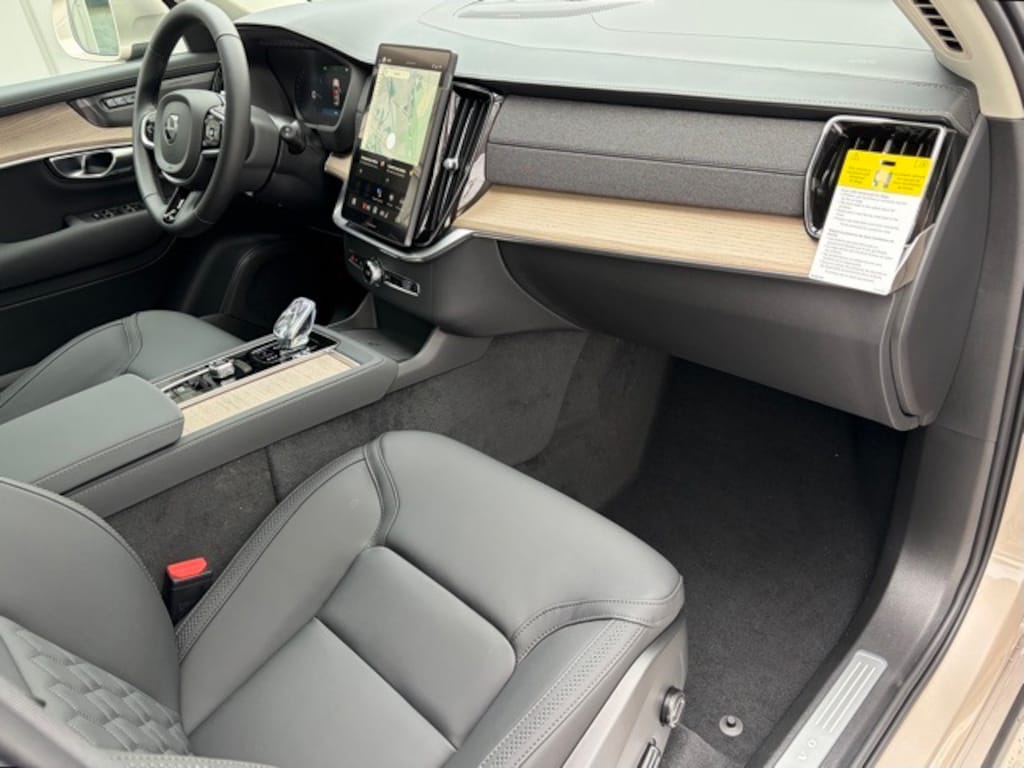 New 2026 Volvo XC90 B6 Plus 7-Seater SUV