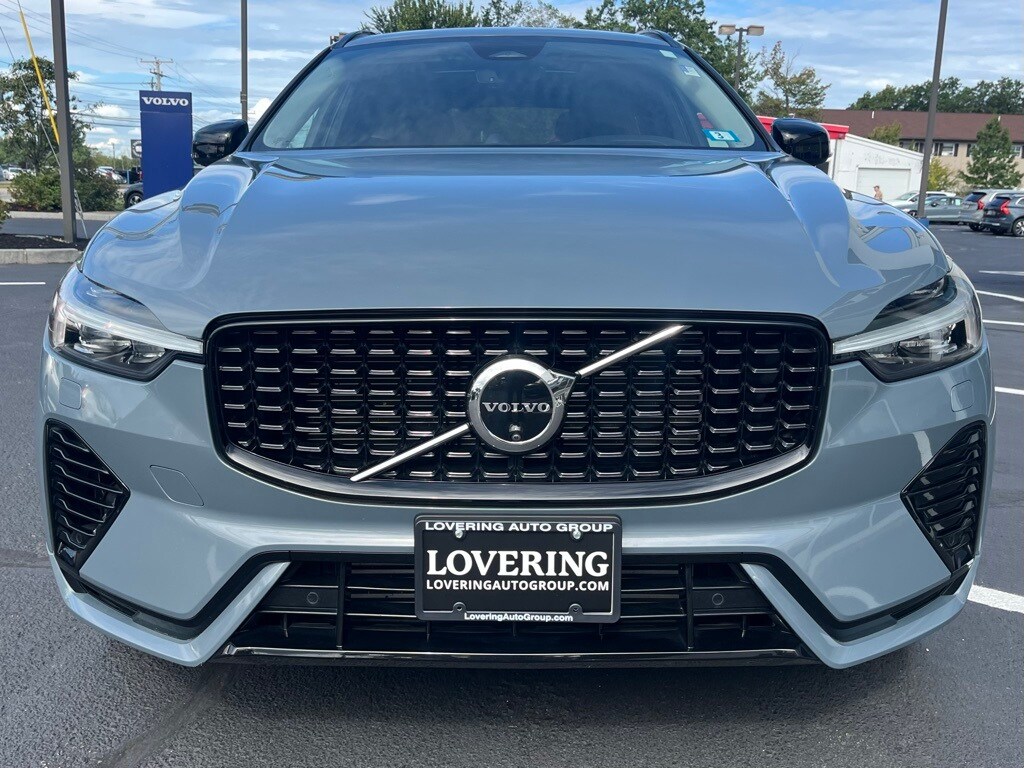 2024 Volvo XC60 Recharge Hybrid Ultimate photo 3