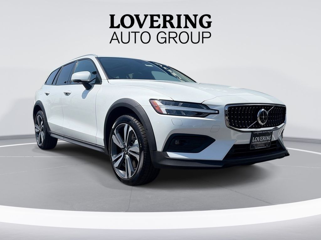 2026 Volvo V60 Cross Country