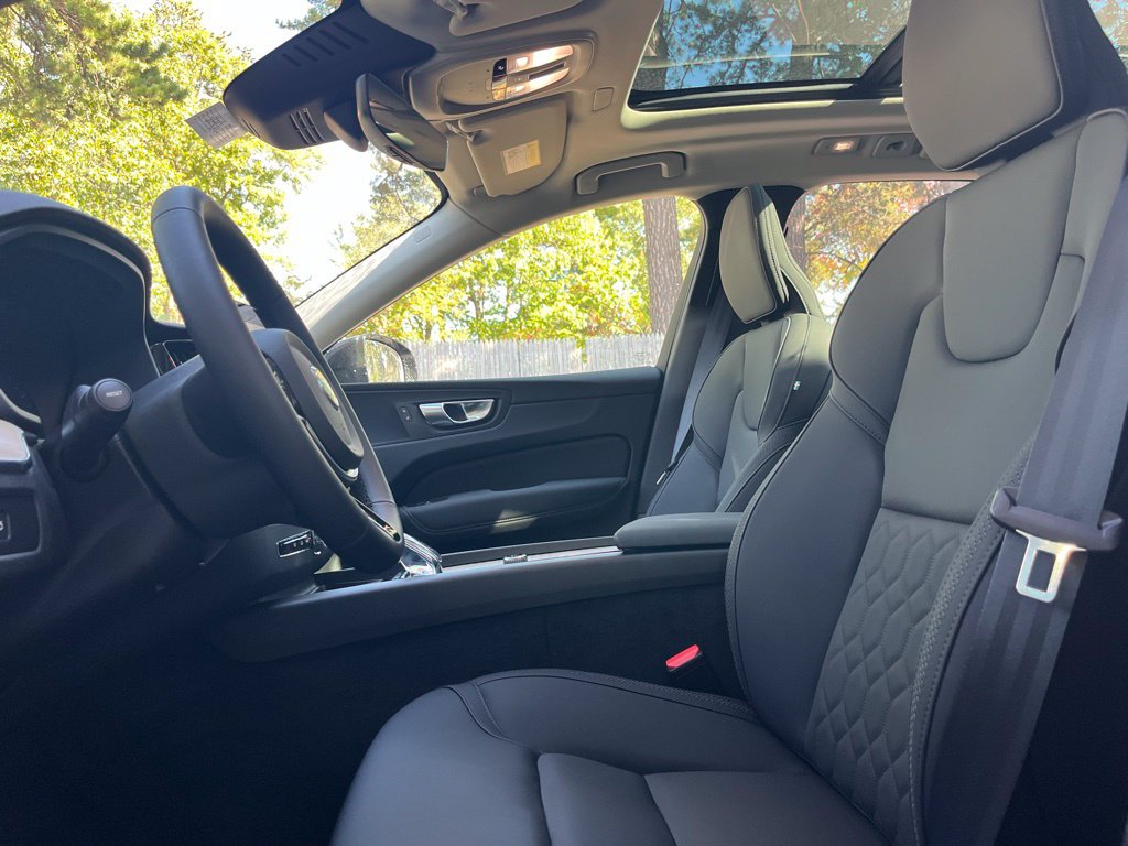 2026 Volvo XC60 Plus - Photo 19