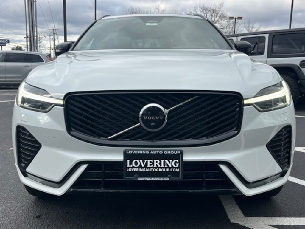New 2026 Volvo XC60 B5 Plus SUV