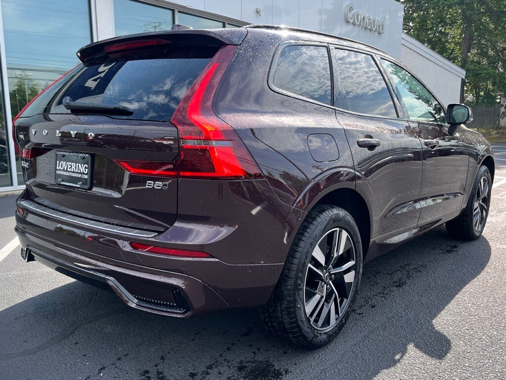 2026 Volvo XC60 B5 Plus photo 3