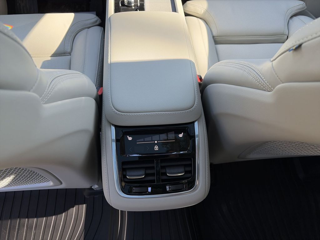 2026 Volvo XC90 Ultra - Photo 22