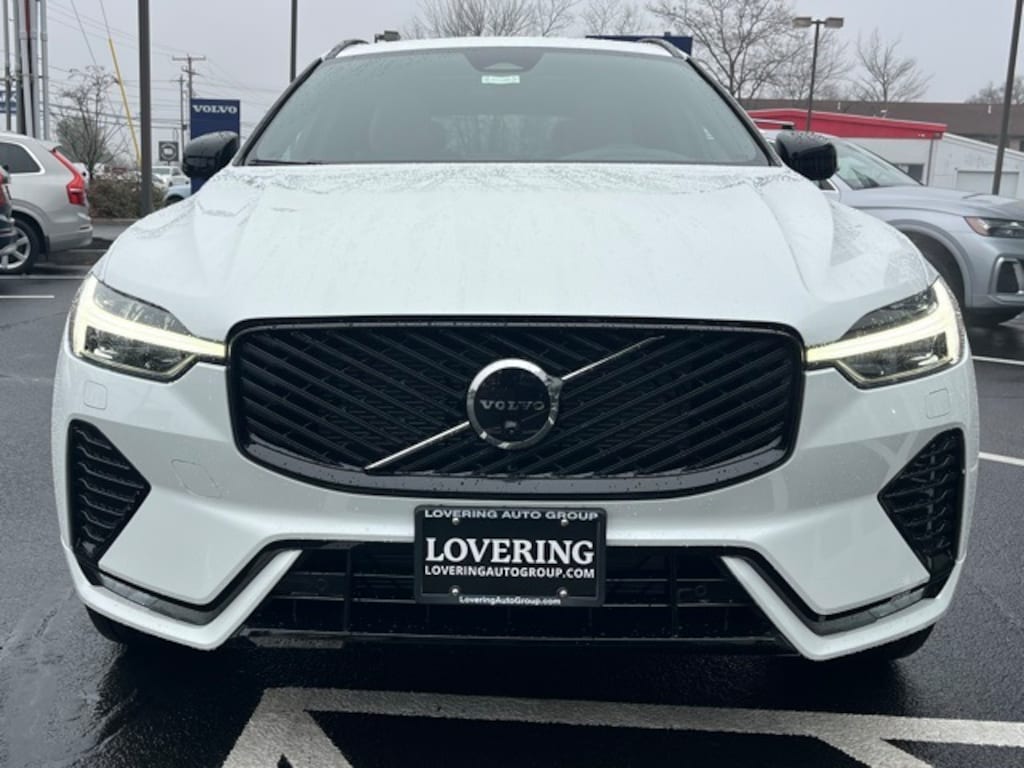 New 2026 Volvo XC60 B5 Plus SUV
