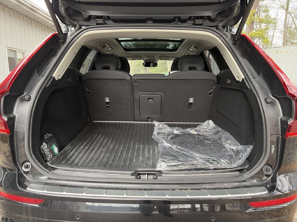 2026 Volvo XC60 Plus - Photo 21