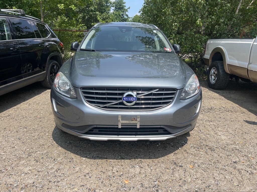 2016 Volvo XC60 T5 Premier photo 2