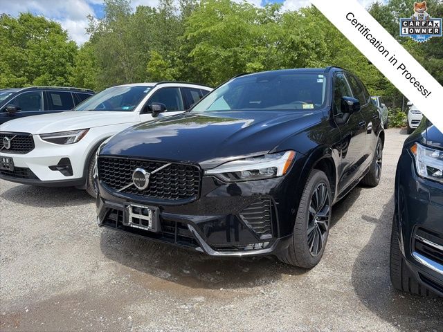 2024 Volvo XC60 B5 Plus Dark Theme AWD's photo