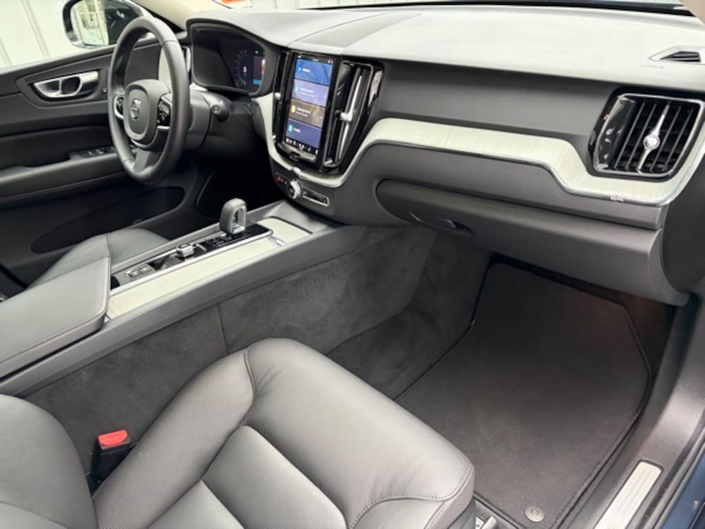 Certified 2025 Volvo XC60 B5 Plus SUV