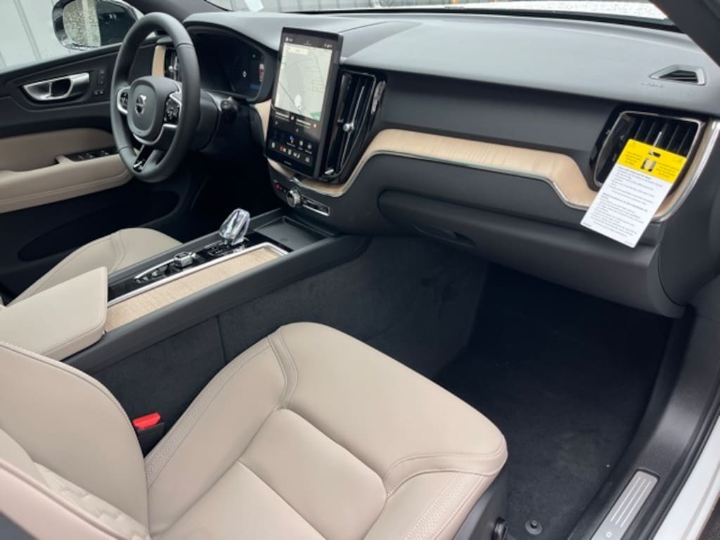 New 2026 Volvo XC60 B5 Plus SUV