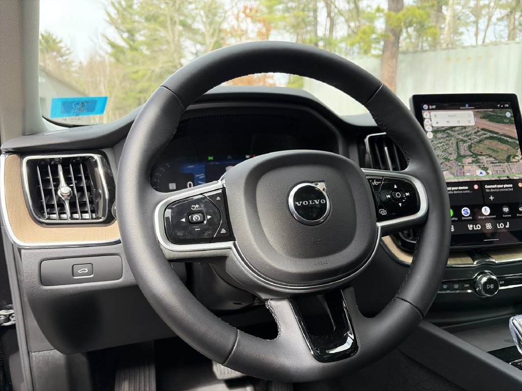 2026 Volvo XC60 Plus - Photo 12