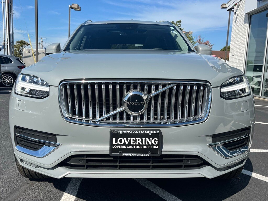 2024 Volvo XC90 B5 Core photo 3