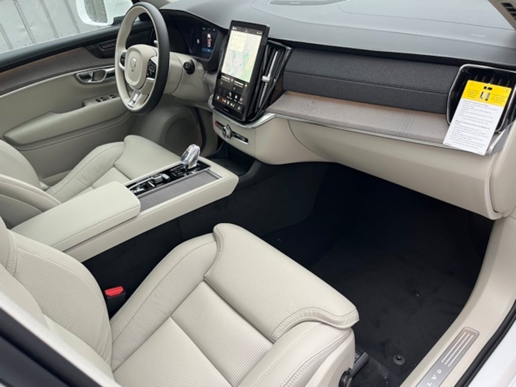 New 2026 Volvo XC90 B6 Ultra 7-Seater SUV