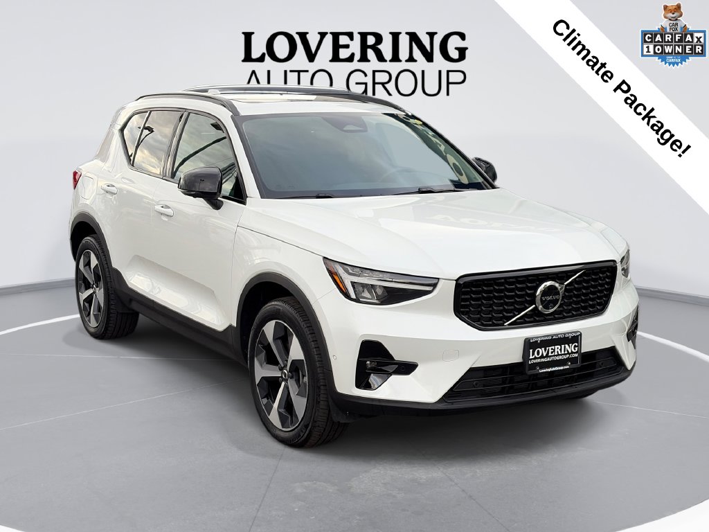 2025 Volvo XC40
