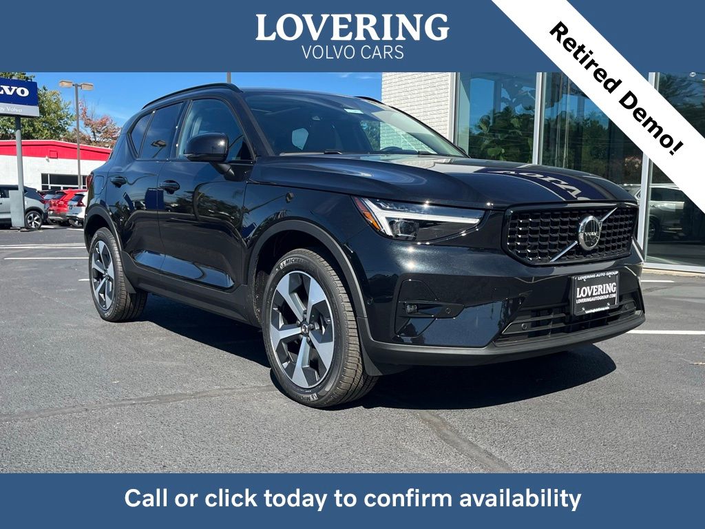 2026 Volvo XC40 SUV 