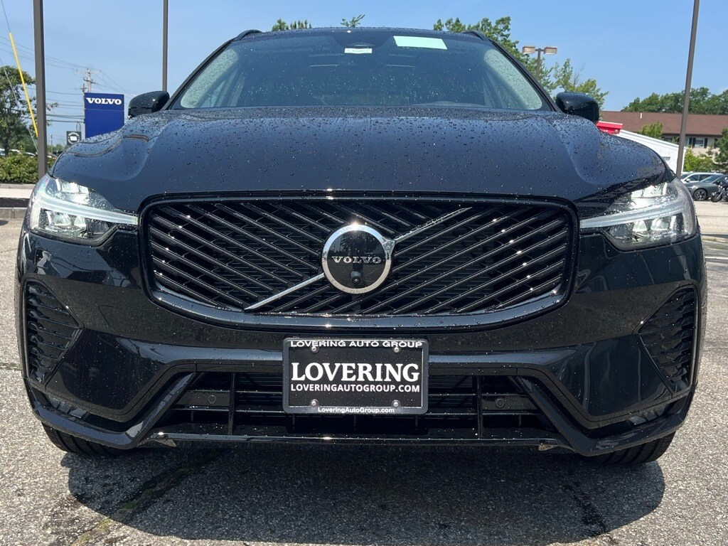 2026 Volvo XC60 B5 Plus photo 3