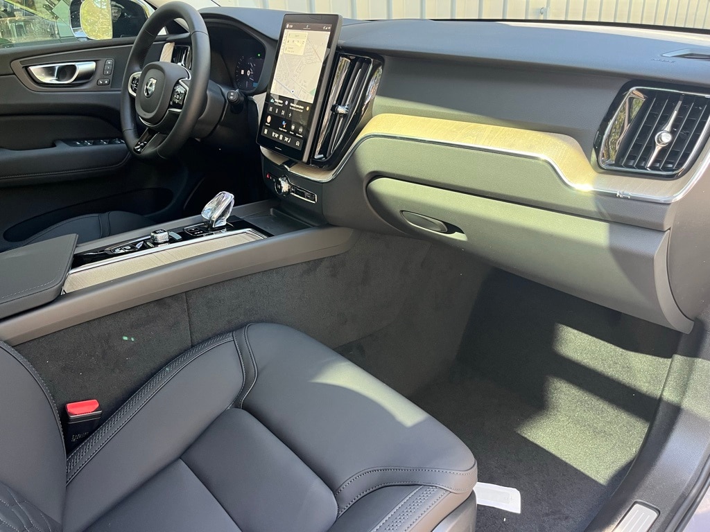 New 2026 Volvo XC60 B5 Plus SUV