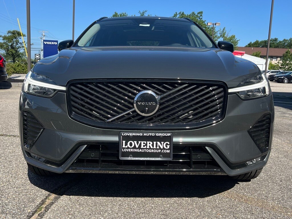 2026 Volvo XC60 B5 Plus photo 3