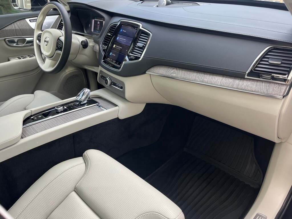 2024 Volvo XC90 Ultimate photo 3