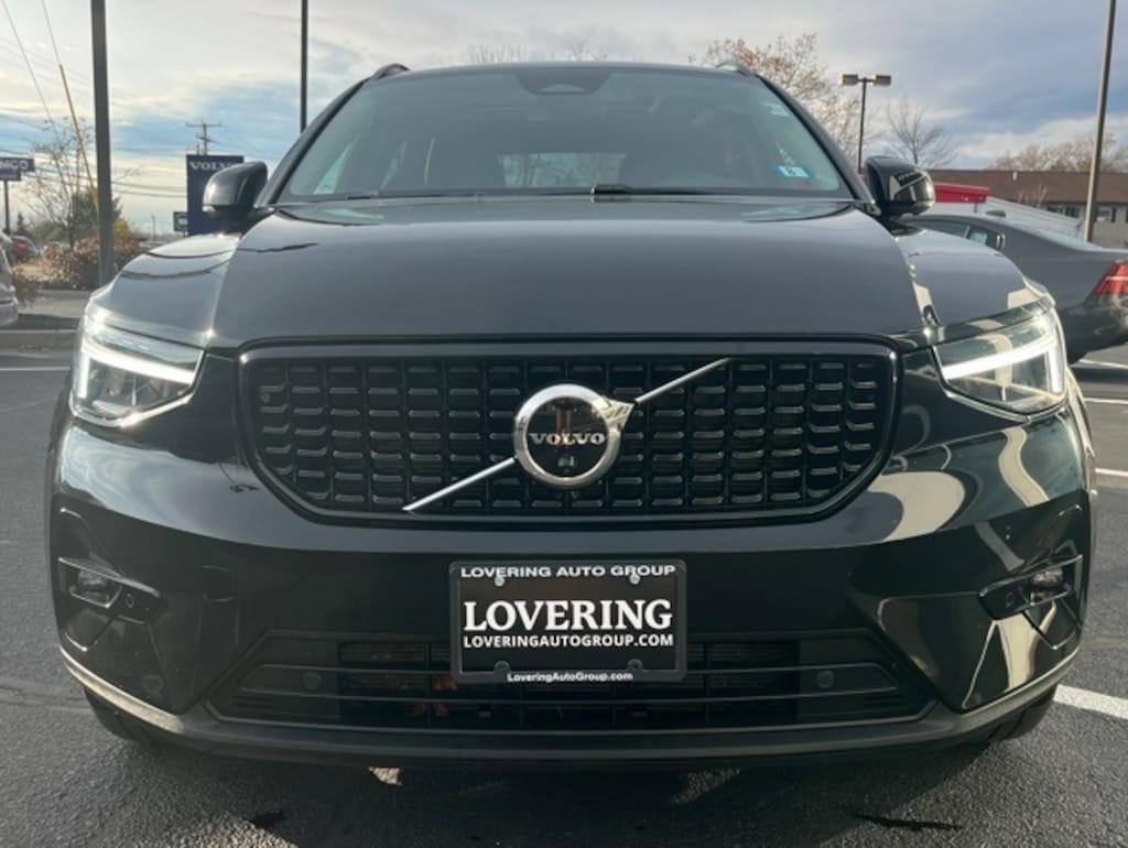 Certified 2023 Volvo XC40 B5 Plus Dark Theme SUV