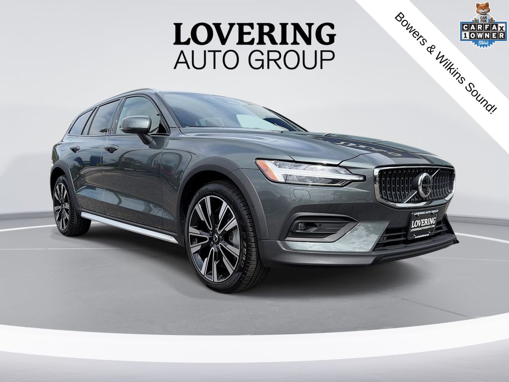 2026 Volvo V60 Cross Country