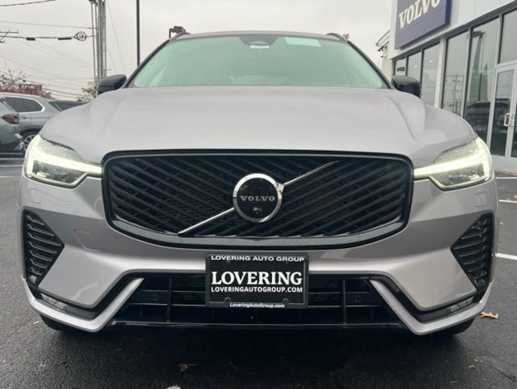 New 2026 Volvo XC60 B5 Plus SUV
