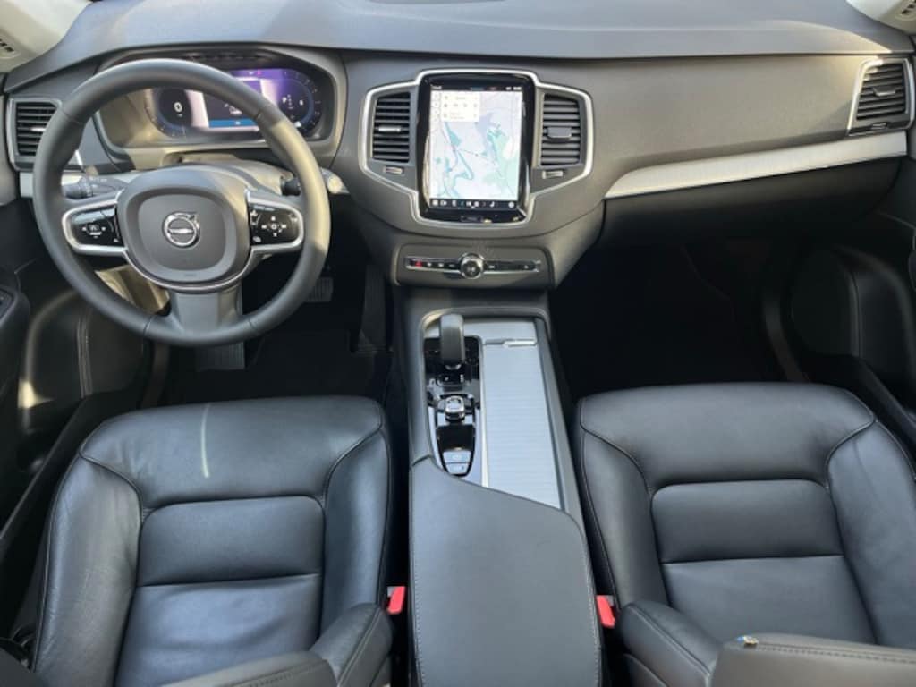 Used 2023 Volvo XC90 B5 Core SUV