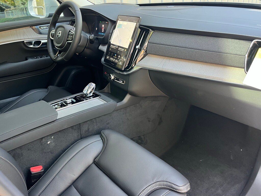 New 2026 Volvo XC90 B6 Ultra 7-Seater SUV