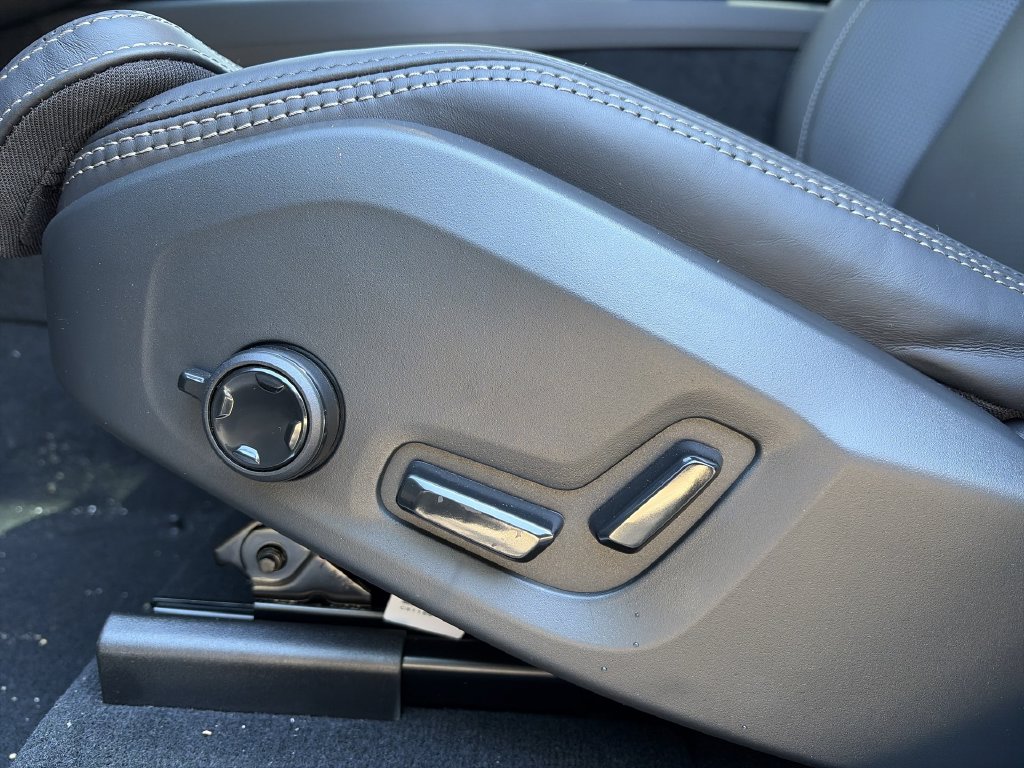 2026 Volvo XC60 Ultra - Photo 15
