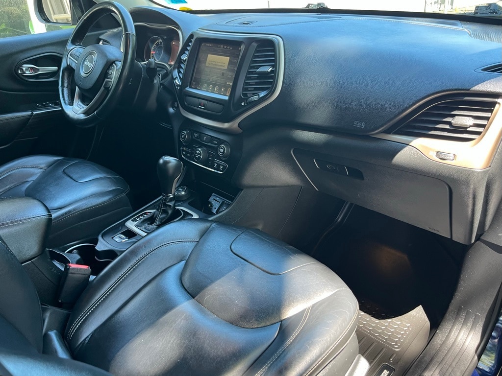 Used 2015 Jeep Cherokee Limited with VIN 1C4PJMDB3FW772903 for sale in Concord, NH