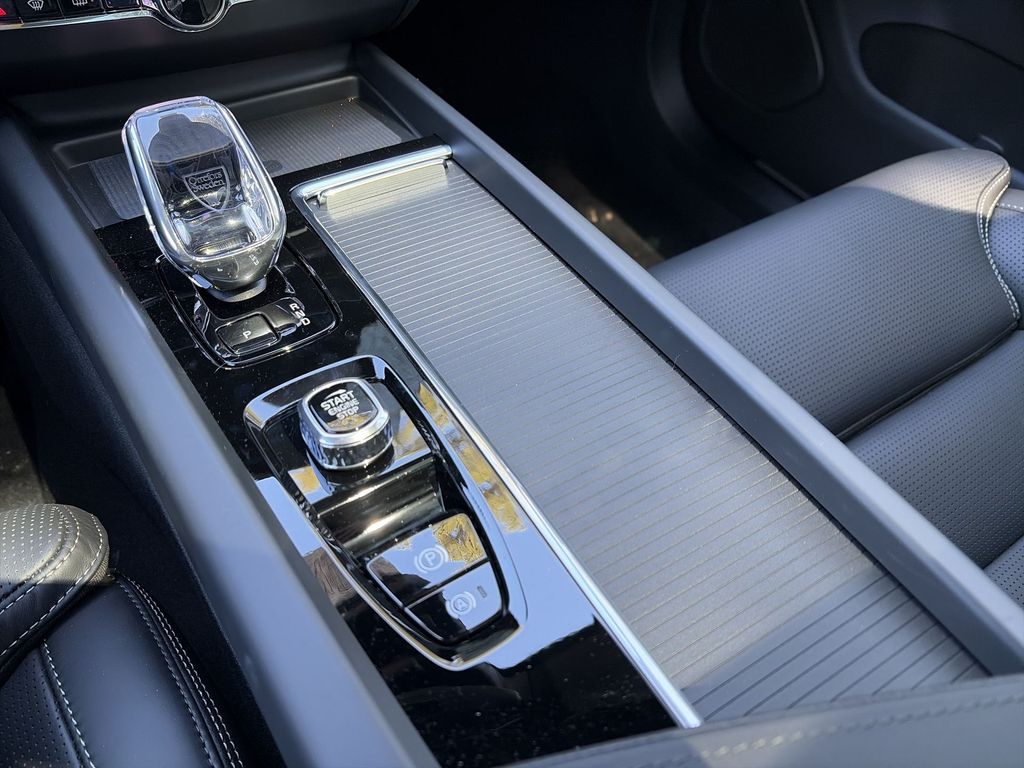 2026 Volvo XC60 Ultra - Photo 21