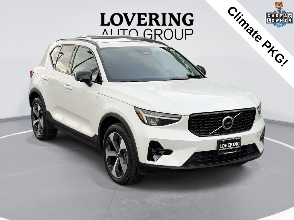 2025 Volvo XC40