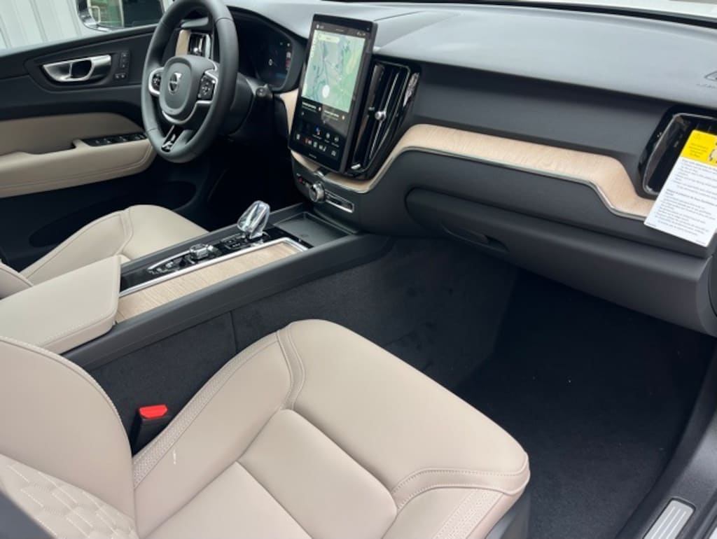 New 2026 Volvo XC60 B5 Plus SUV