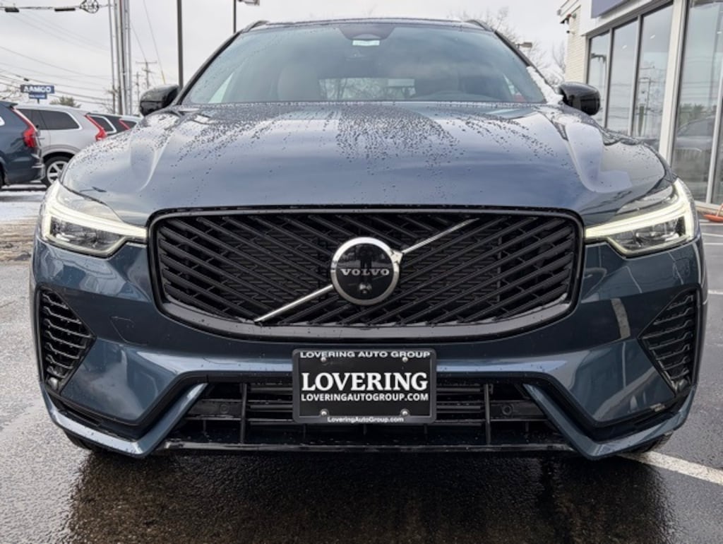 New 2026 Volvo XC60 plug-in hybrid T8 Plus SUV