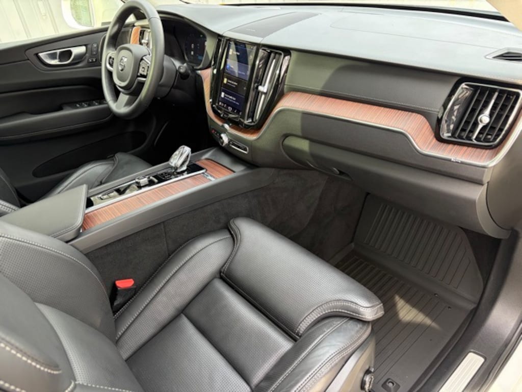 Certified 2023 Volvo XC60 B5 Ultimate Bright Theme SUV