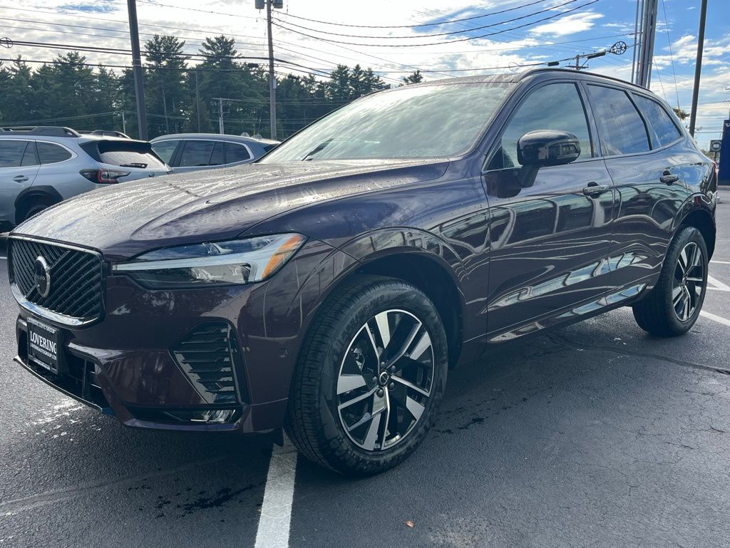 2026 Volvo XC60 Plus - Photo 7
