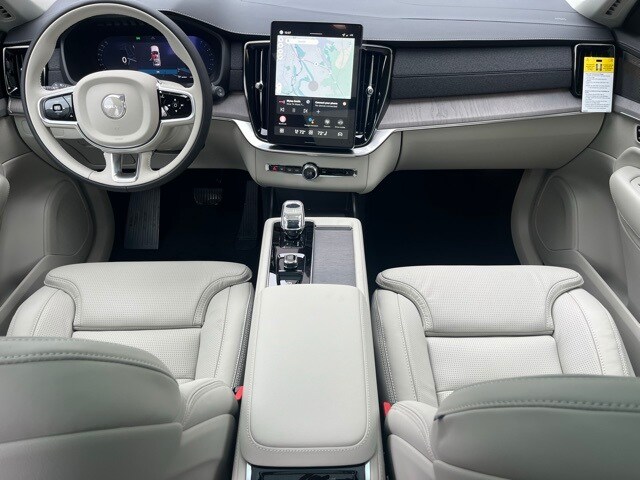 2026 Volvo XC90 photo 2