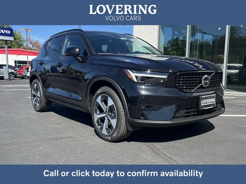 New 2026 Volvo XC40 B5 Plus SUV